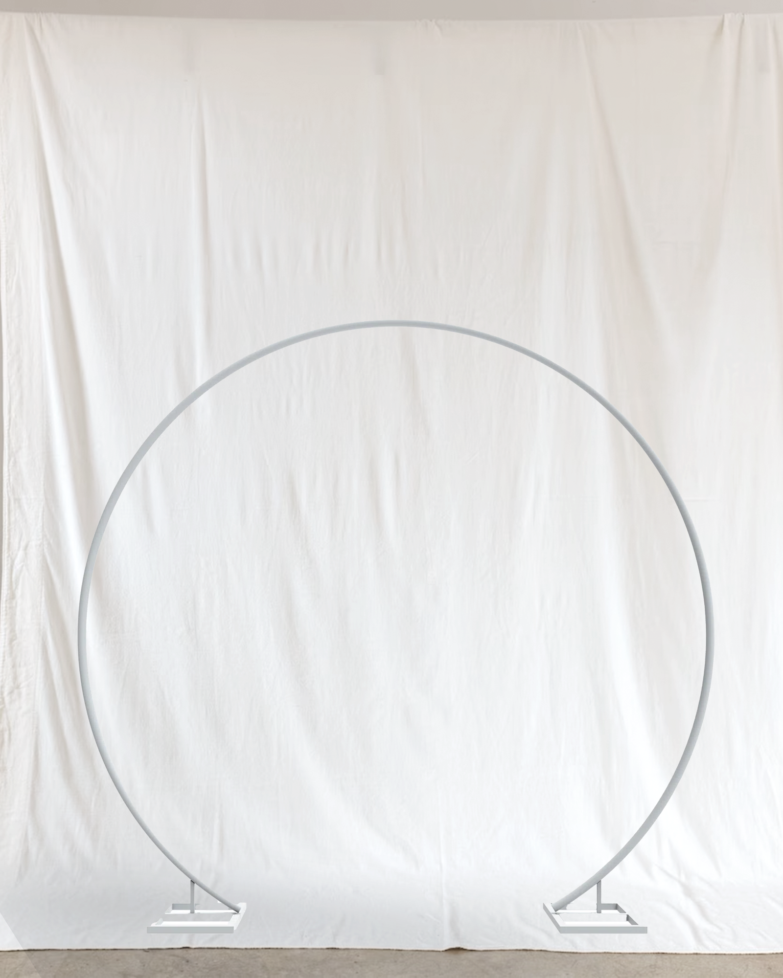 White Metal Circle Arch - 86.6"H x 78.7"W x 17.7" D